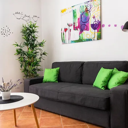 شقة Mia
